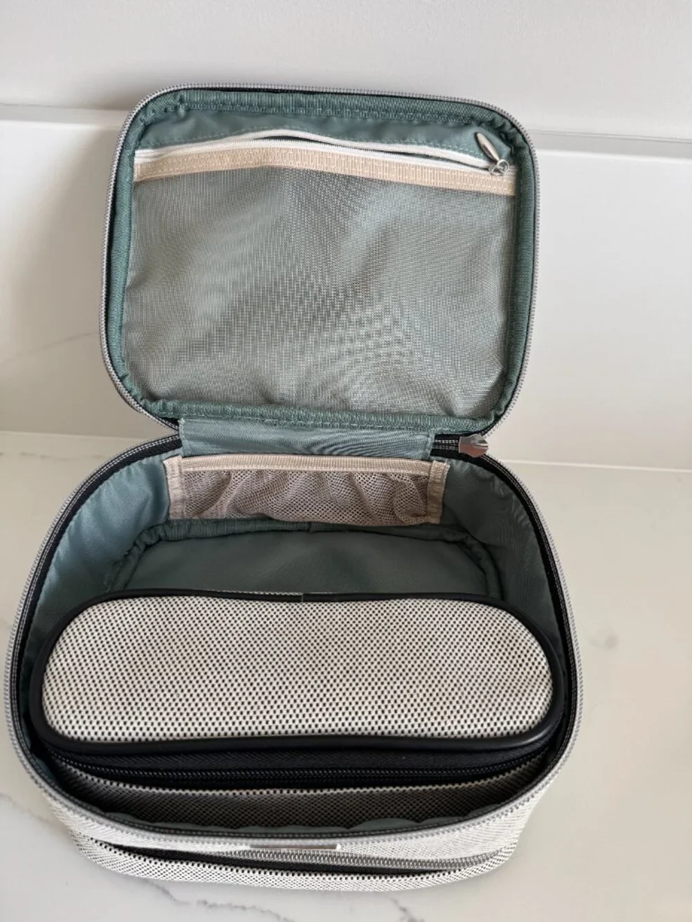 Stephanie Johnson Cosmetics Jenny Train Case - onyx